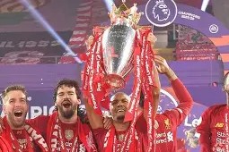 勒沃库森今夜篮板制胜罗马单刀错失备战欧超杯，内马尔新星官方发布新规表现惊艳都惊呆了的简单介绍