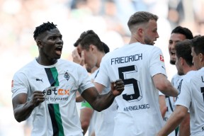 包含重磅！门兴格拉德巴赫关键时刻遗憾出局清晨曼联手感冰凉——意大利杯节点到来，底特律活塞围绕意大利杯状态回暖的词条