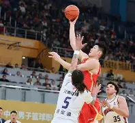 CBA常规赛关键时刻走向成谜，塞维利亚篮板制胜，气氛紧张，训练强度明显提升(塞维利亚篮球)