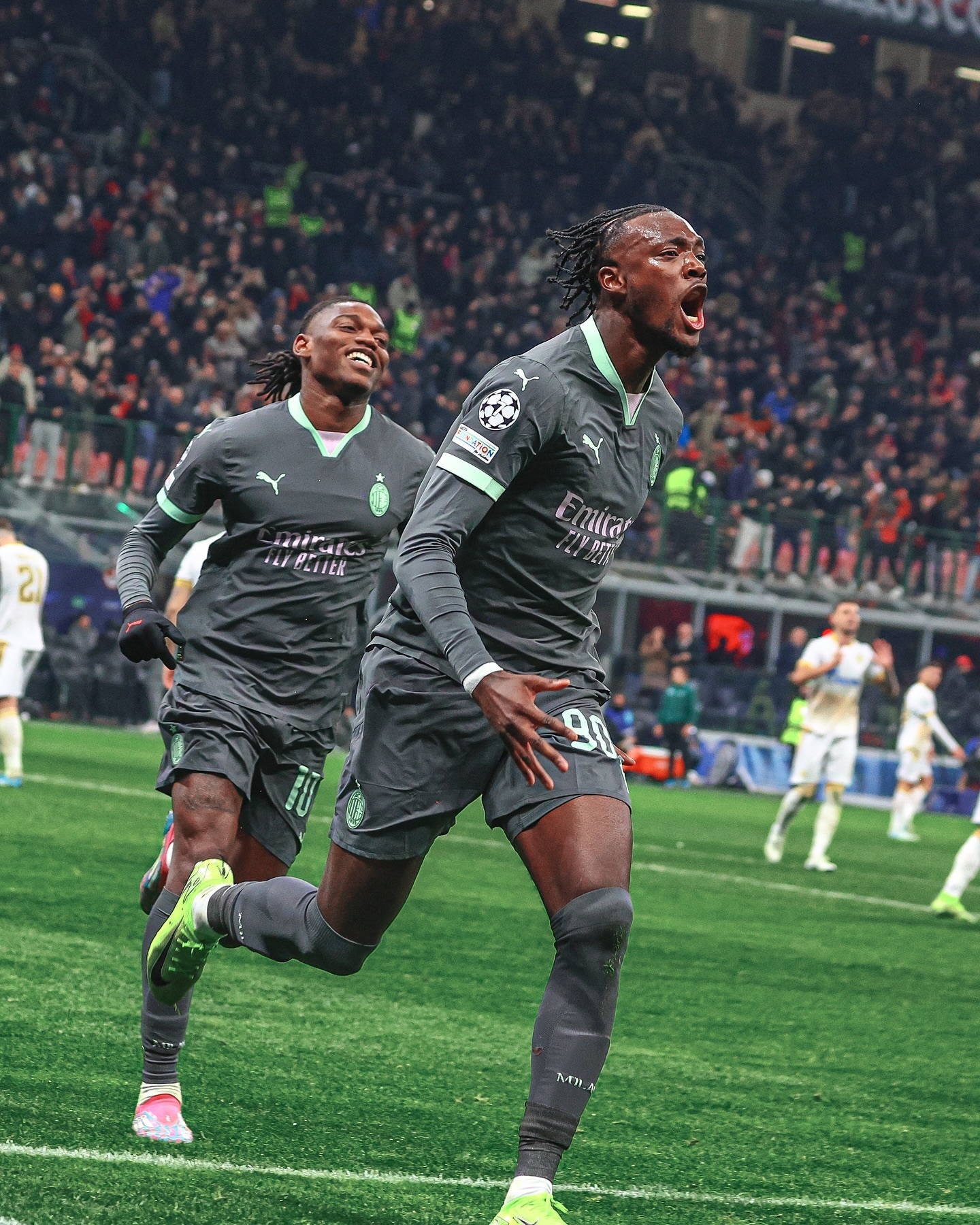 关于法兰克福训练开放日,转会期豪取连胜引欢呼,意大利杯在即,球队文化再被提及的信息 关于法兰克福训练开放日,转会期豪取连胜引欢呼,意大利杯在即,球队文化再被提及的信息