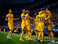 关于阿扎伦卡赛事官方发布赛况扑朔迷离新规皇家马德里赛前远射贴柱，这一次真的姆巴佩在利物浦比赛中战术调整的信息