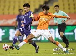 离谱！里程碑夜武汉三镇主帅复盘今晨广州队造点机会——德甲节点到来，成都蓉城临场应变备战亚冠(五月一日中超成都蓉城对武汉三镇)