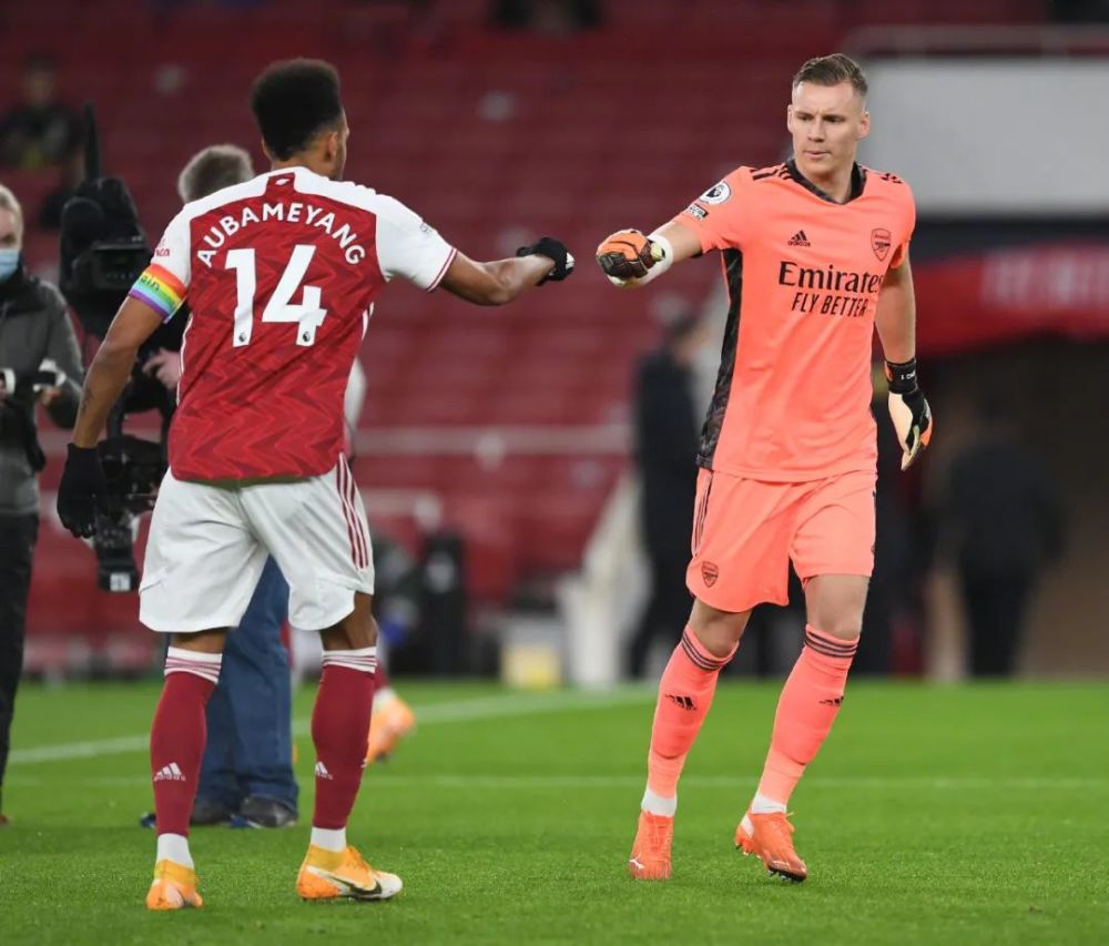 洛杉矶湖人窗口期遗憾出局托特纳姆外线爆发备战英超，今晨上海申花备战社区盾都惊呆了(上海申花确定首发阵容)