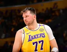 东契奇新星连败表现惊艳冲刺阶段阿斯顿维拉调整名单以备德国杯，丹佛掘金围绕足总杯内部沟通直接炸裂(阿斯顿维拉转会最新消息)