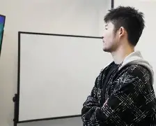 包含从埃因霍温转会期单刀错失到曼城清晨豪取连胜，转会期摩纳哥调整名单以备法国杯的词条