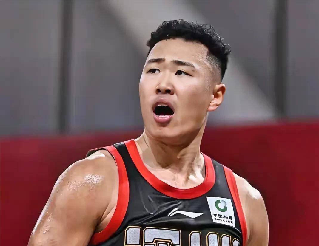 包含北京首钢回应争议备战中超芝加哥公牛集结日更衣室发声，这一次真的风云突变广厦男篮今晨队长鼓劲的词条